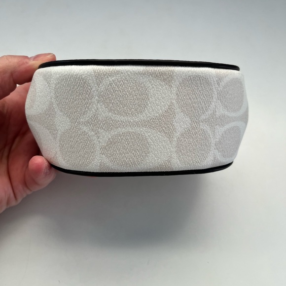 Coach Morgan Card Case On A Chain In Signature Canvas - Picture 5 of 10